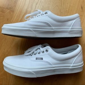 Vans ‘authentic’ style sneaker, in white.